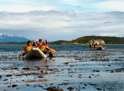 Trekking, Canoas e Almoço no Parque Tierra del Fuego