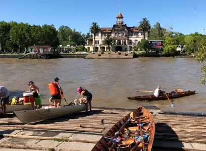 Um dia de Navegação e Canoas no Tigre